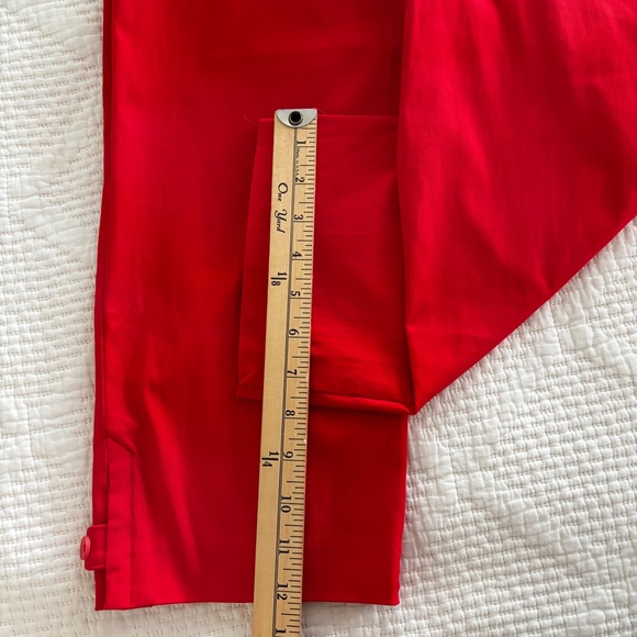 Chico's Slimming Faux Pocket Pull on Capris Size 1 (Medium) in Red Glow - Picture 8 of 11